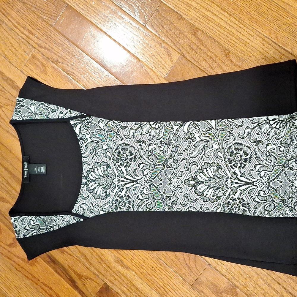 White House Black Market Elegant Black and White Tank Top
